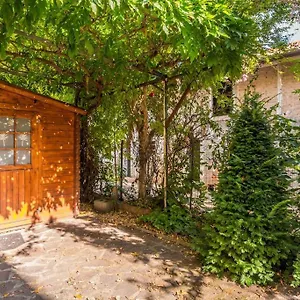 cottage-near-ferraris-city-pavarottis-house.emilia-romagnahotels.net/